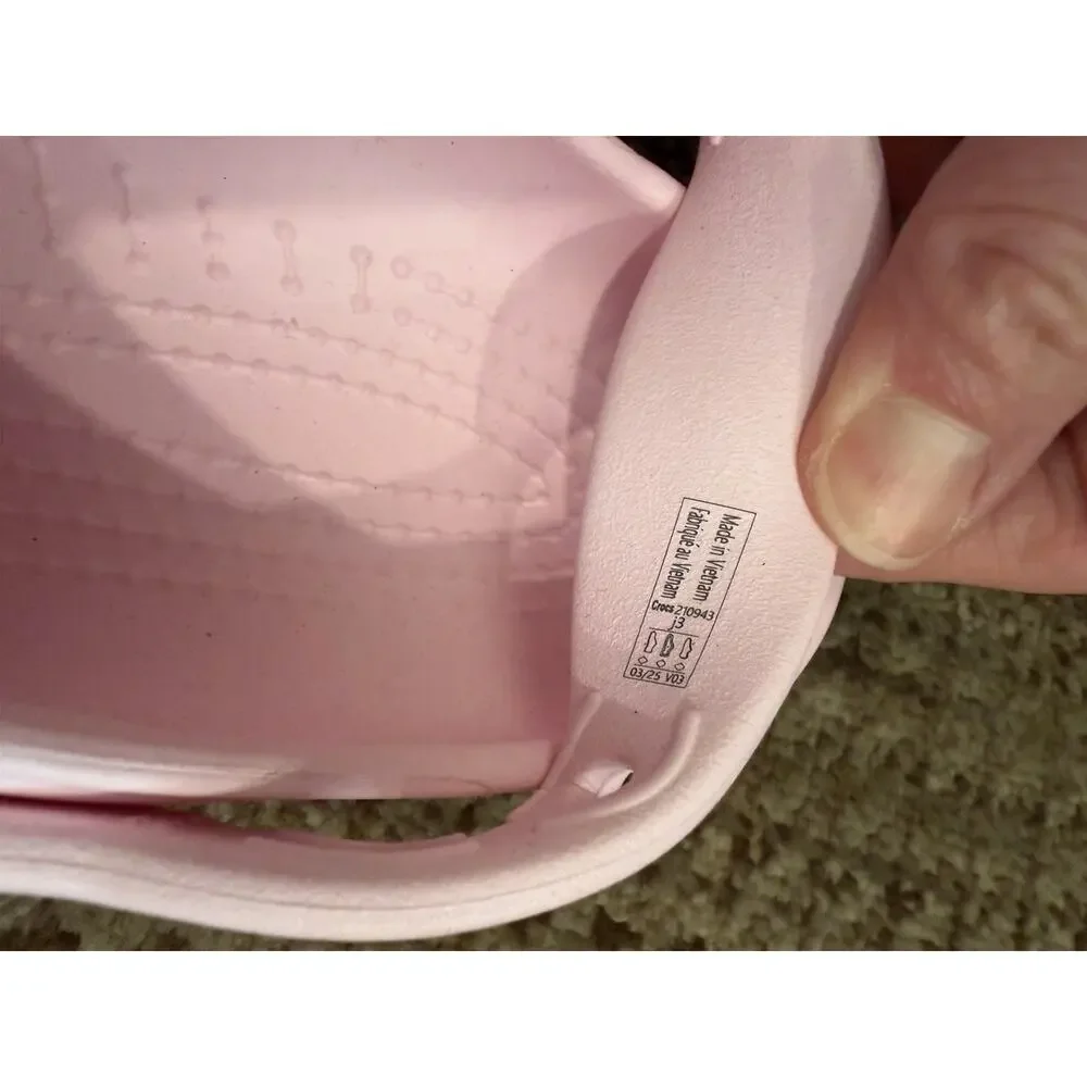 Crocs Clogs Classic Pink With Floral Cut-Out Size 3 Junior, Big Girl Sz 3 NWT